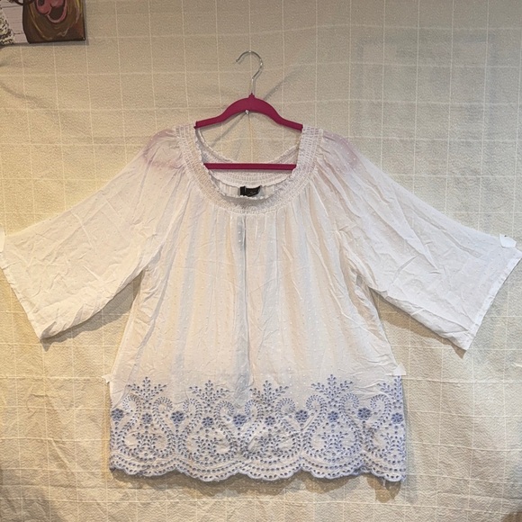 New Directions White Blouse with Blue Embroidery - Picture 4 of 6